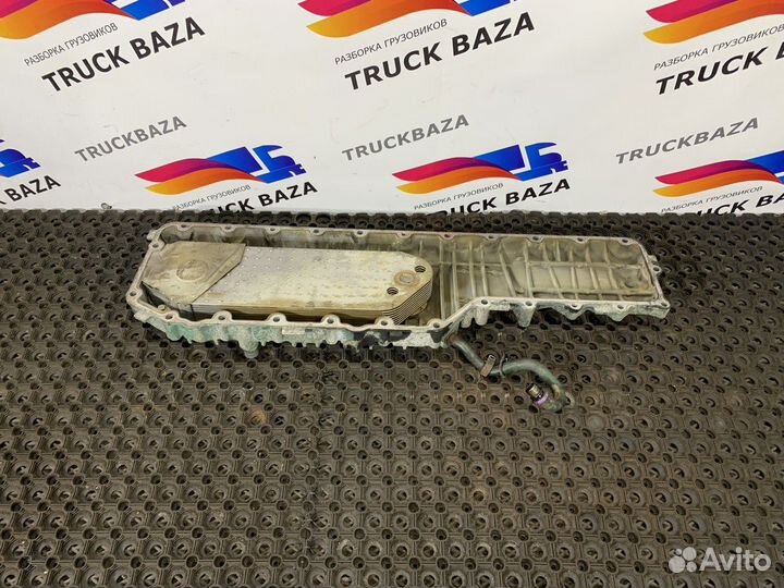 Крышка масляного радиатора Volvo FH