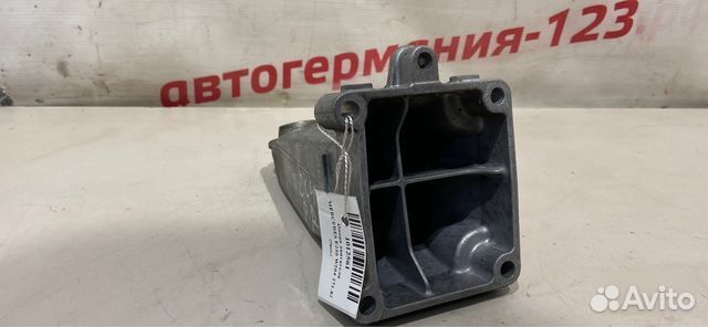 Опора двигателя правая Mercedes C180 W204 271.820