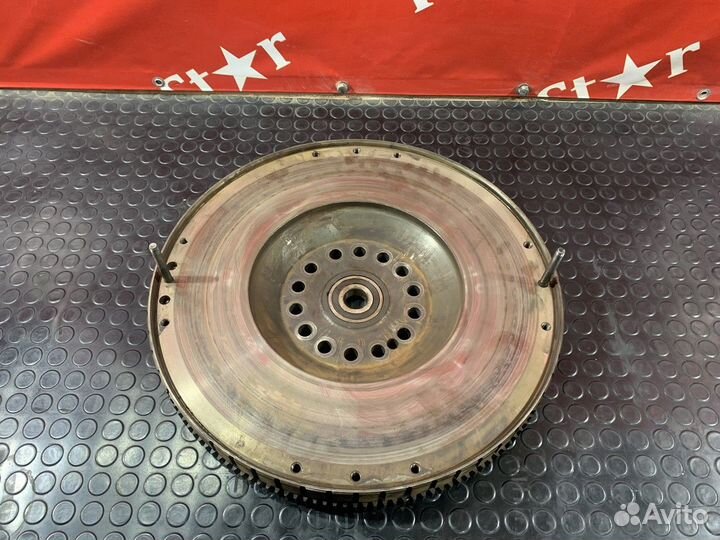 Маховик двигателя