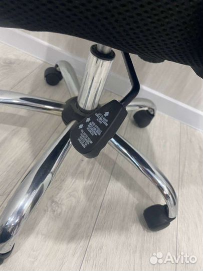 Компьютерное кресло