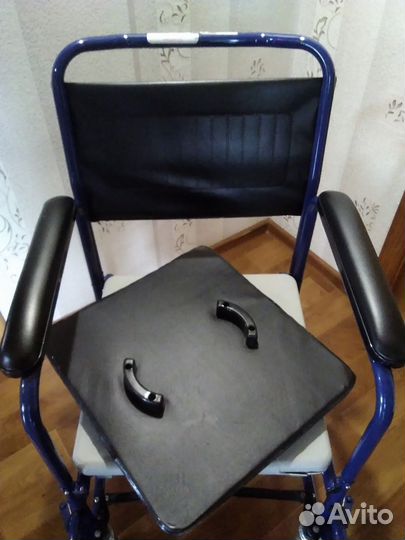 Коляска-туалет инвалидная