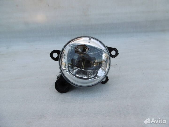 Фара противотуманная левая Mitsubishi Outlander 4
