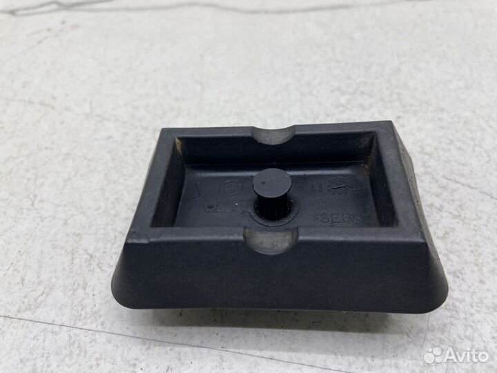 Поддомкратник Bmw E38 E39 E53