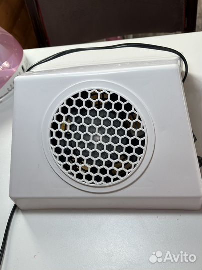 Лампа для маникюра, пылесос, кольцевая лампа