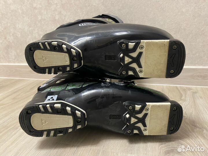 Горнолыжные ботинки