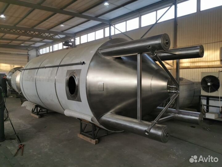 Цилиндро-конический танк цкт 2500 литров