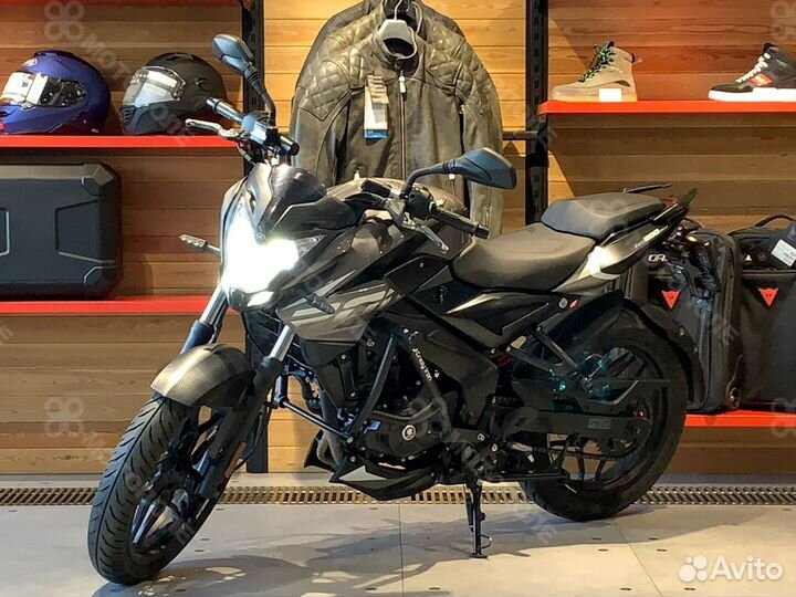 Мотоцикл bajaj Pulsar NS200