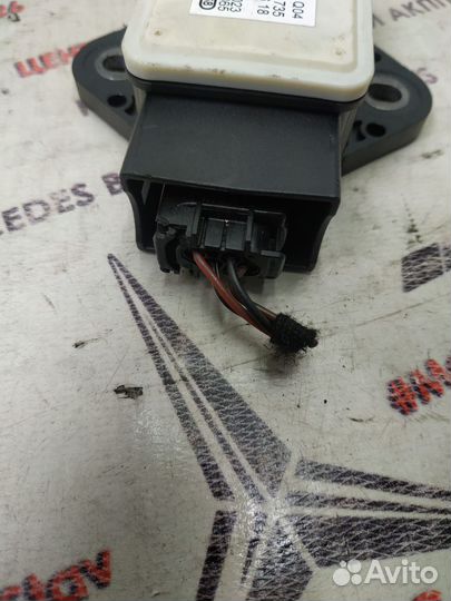 Датчик ускорения ESP w212 Mercedes