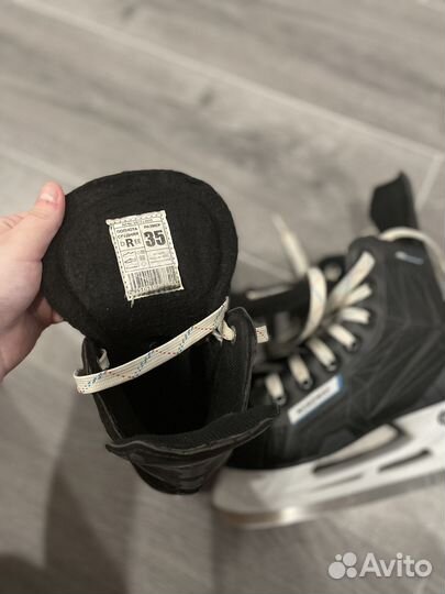 Коньки хоккейные