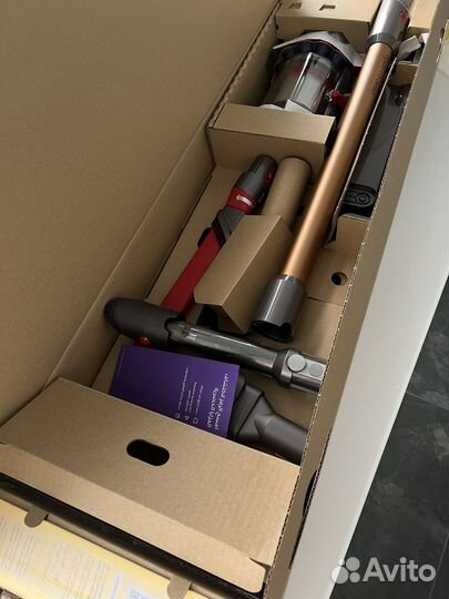 Пылесос Dyson v15 detect extra