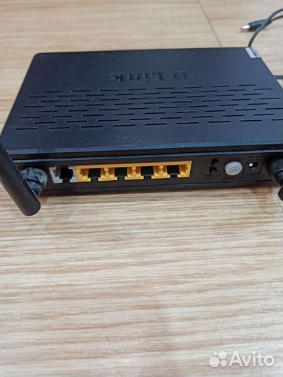 D-link DSL-2740U Wi-Fi роутер