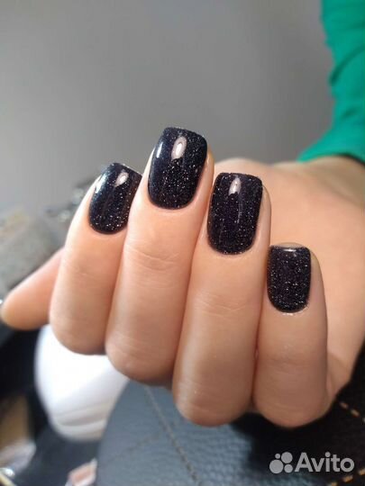 Покрытие ногтей на руках гель-лаком