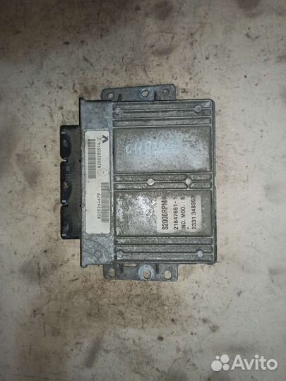 Блок управления двигателем Renault Laguna 2