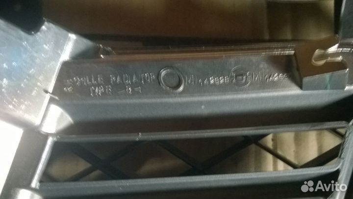 Решетка радиатора mitsubishi l200