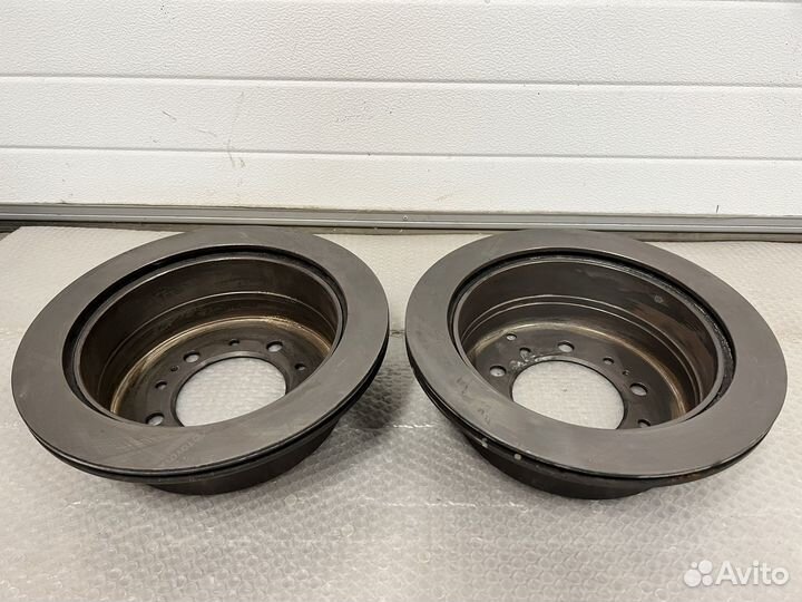 Диски тормозные на Toyota Land Cruiser 200