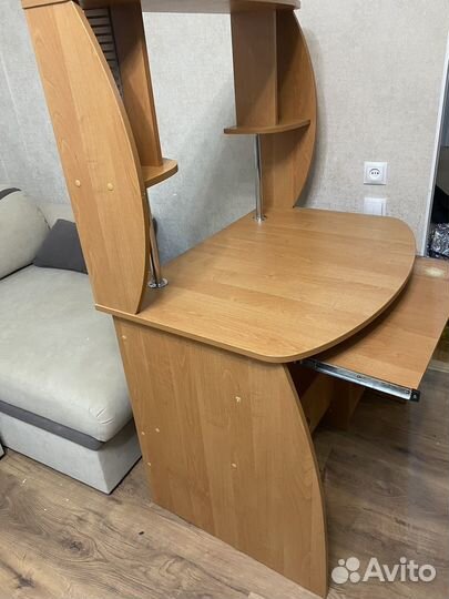 Компьютерный стол