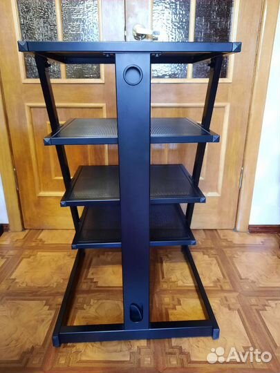 Стойка для аппаратуры
