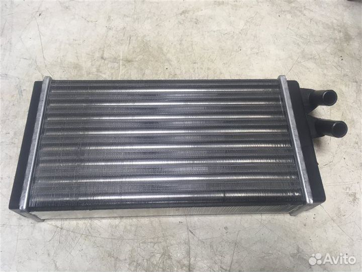 Радиатор отопителя Audi 100 C4 1991-1994 142P