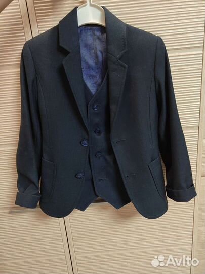 Костюм школьный размер 116-122 состояние нового
