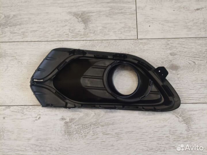 Оправа окантовка птф правая renault logan 2 14-18