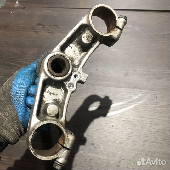 Нижняя траверса для suzuki gsf600 bandit 95-99