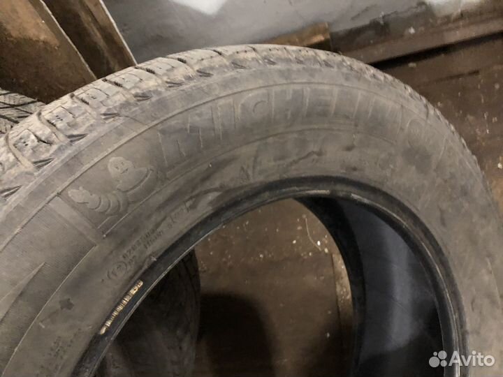 Michelin 4X4 A/T 215/60 R16