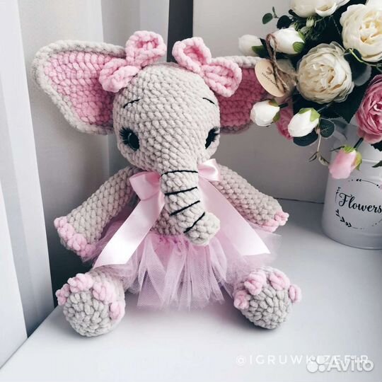 Слонёнок вязаный