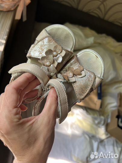 Сандалии для девочки 22 размер