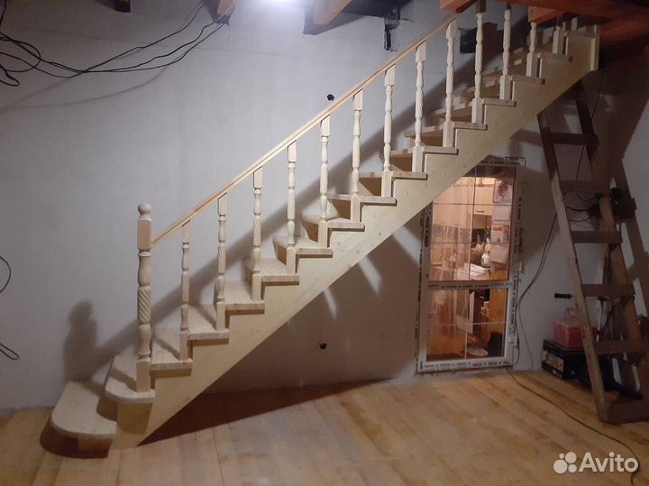Деревянная лестница
