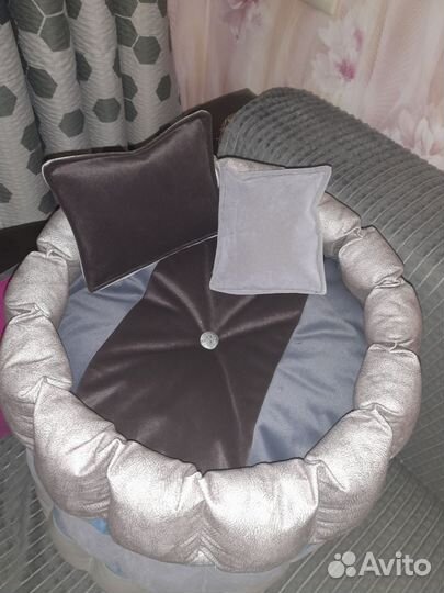 Лежанка для собак и кошек