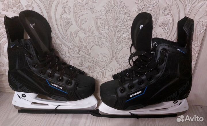 Коньки хоккейные детские 35 размер бу