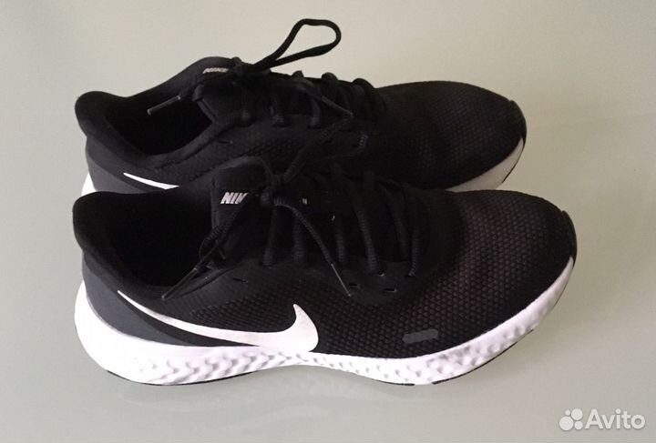 Беговые кроссовки 41.5 Nike Revolution оригинал