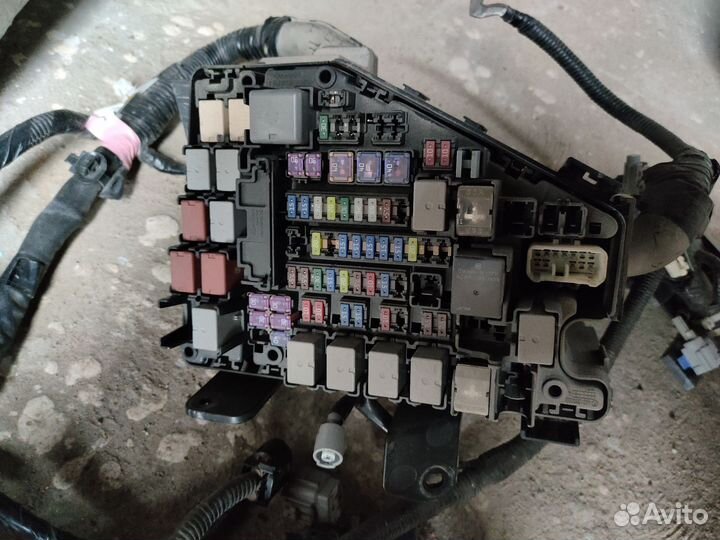 Блок предохранителей subaru outback 5 с проводкой
