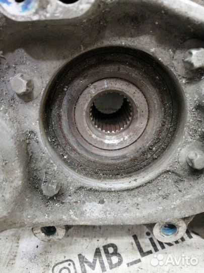 Кулак задний правый Mercdes E-Class W212