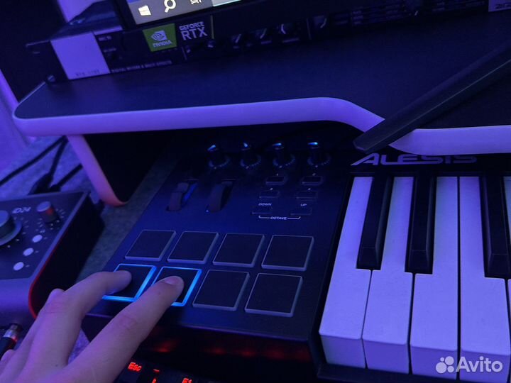 Midi клавиатура alesis v49