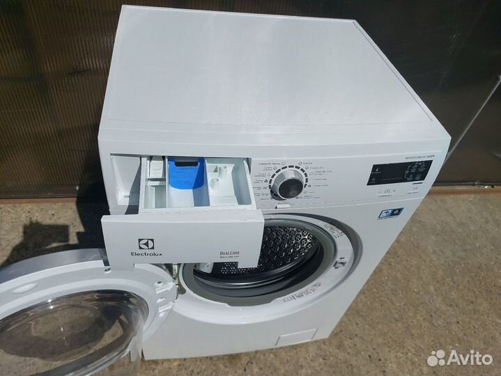 Стиральная машина Electrolux с сушкой