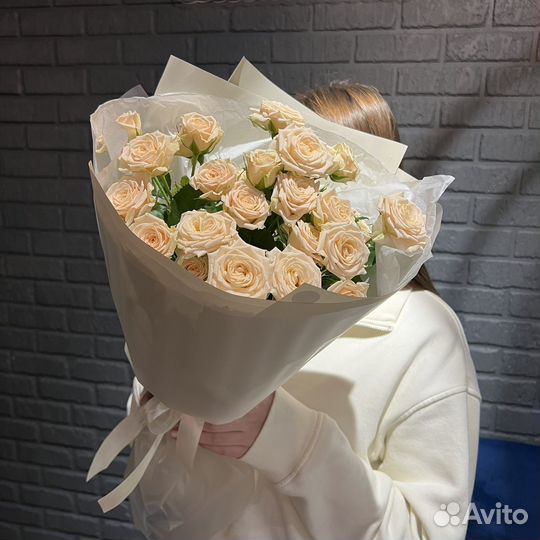 Букеты из кустовых роз