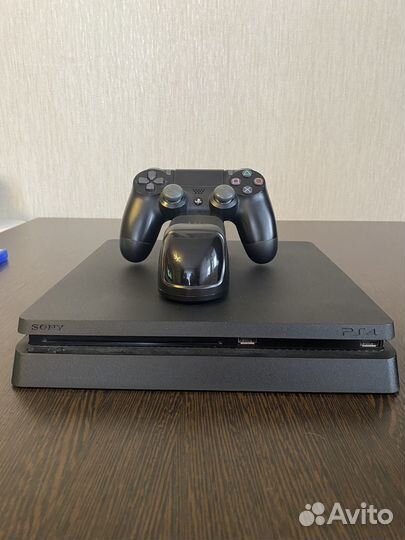 Sony playstation 4 PS4 slim 1tb