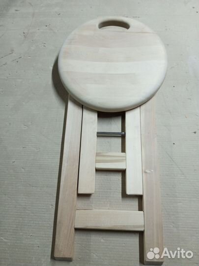 Табурет складной