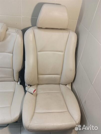 Сиденья комплект Subaru Tribeca WX 2007