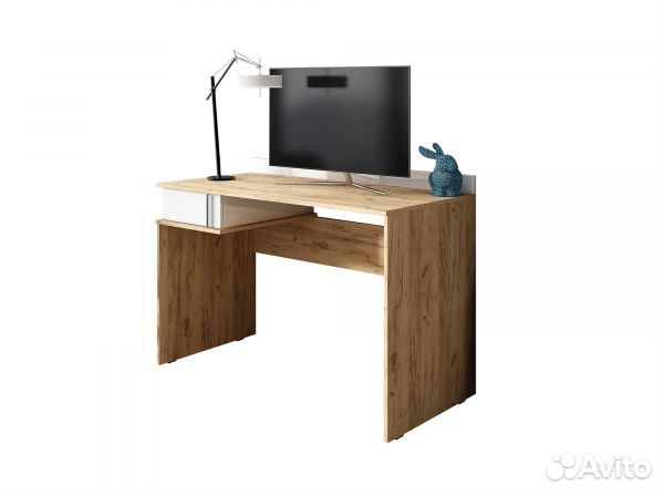 Стол письменный 