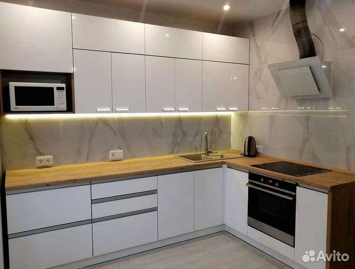 Угловая кухня. Кухонный гарнитур на заказ