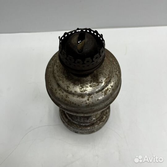 Старинная керосиновая лампа керосинка металл