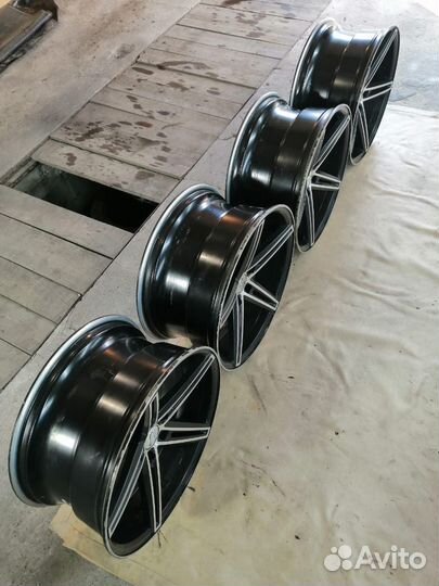 Vossеn CV-5, R19, 5*114.3, J9.5, eт+38 (oдношироки