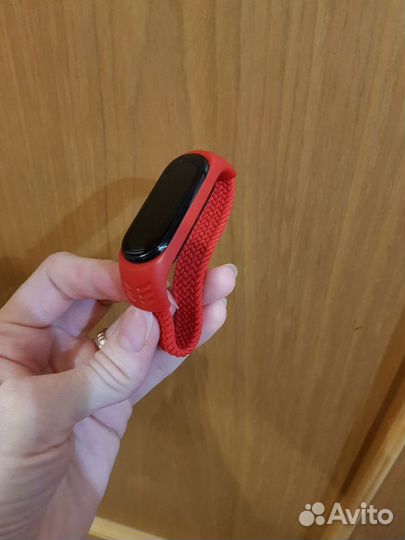 Ремешок для Xiaomi mi band 5 6 красный на резинке