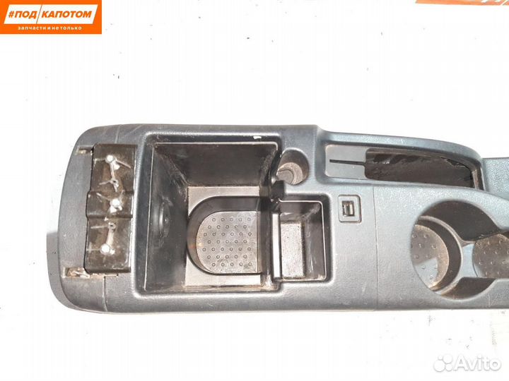 Центральный подлокотник Nissan Qashqai