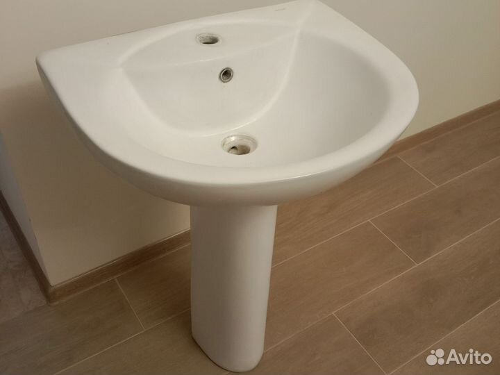 Раковина в ванную бу