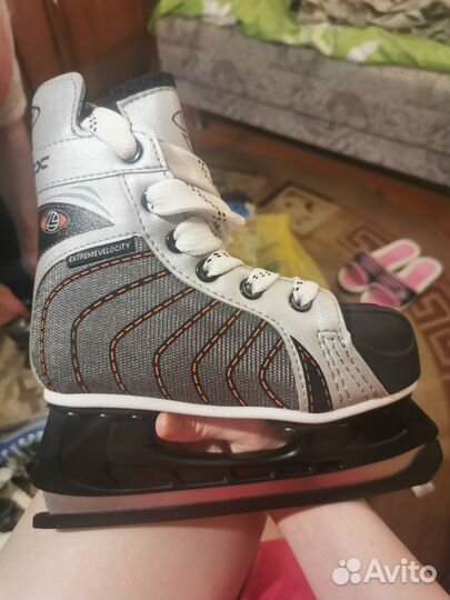 Коньки хоккейные 32 размер новые