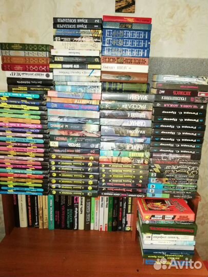 Продам книги