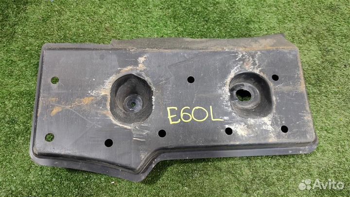 Защита днища левая Toyota Verso R2 2017